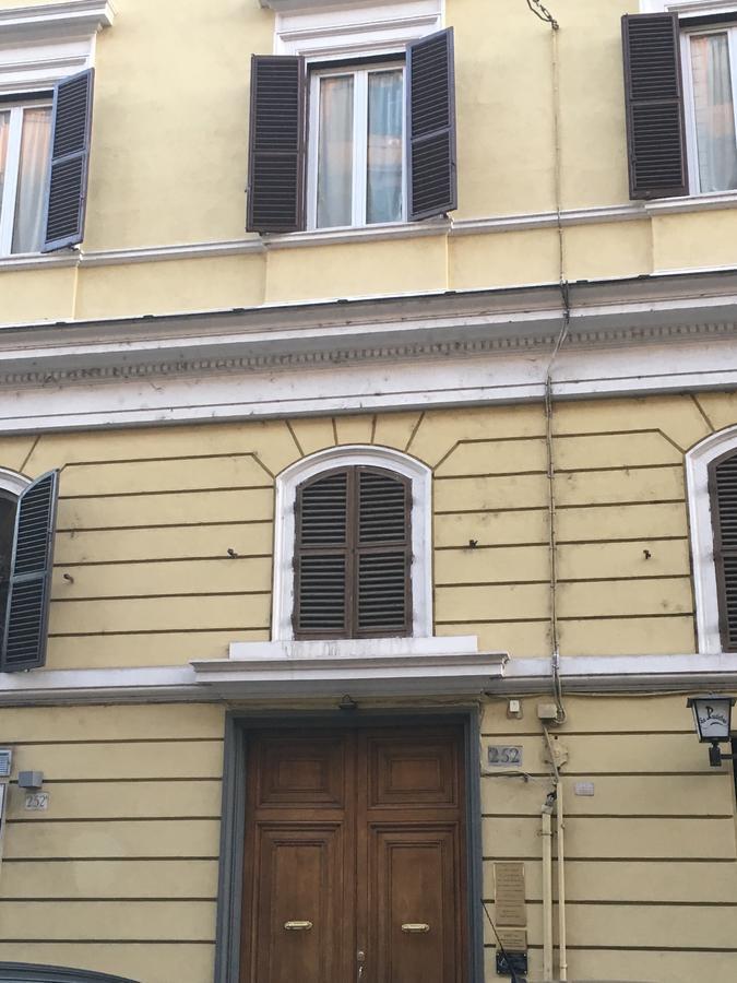 Inside Roma Rooms المظهر الخارجي الصورة