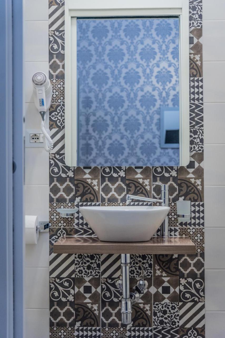 Inside Roma Rooms المظهر الخارجي الصورة